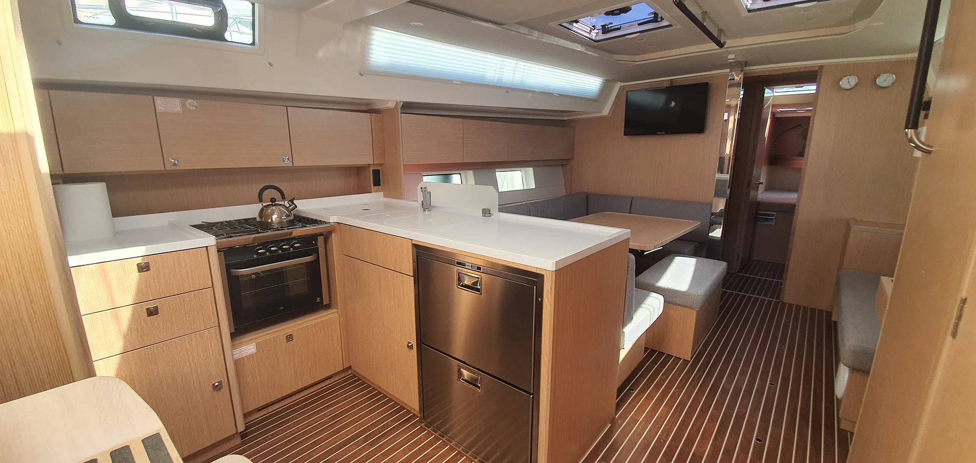 2020 Bavaria C45 Style 4 Cabin image 18