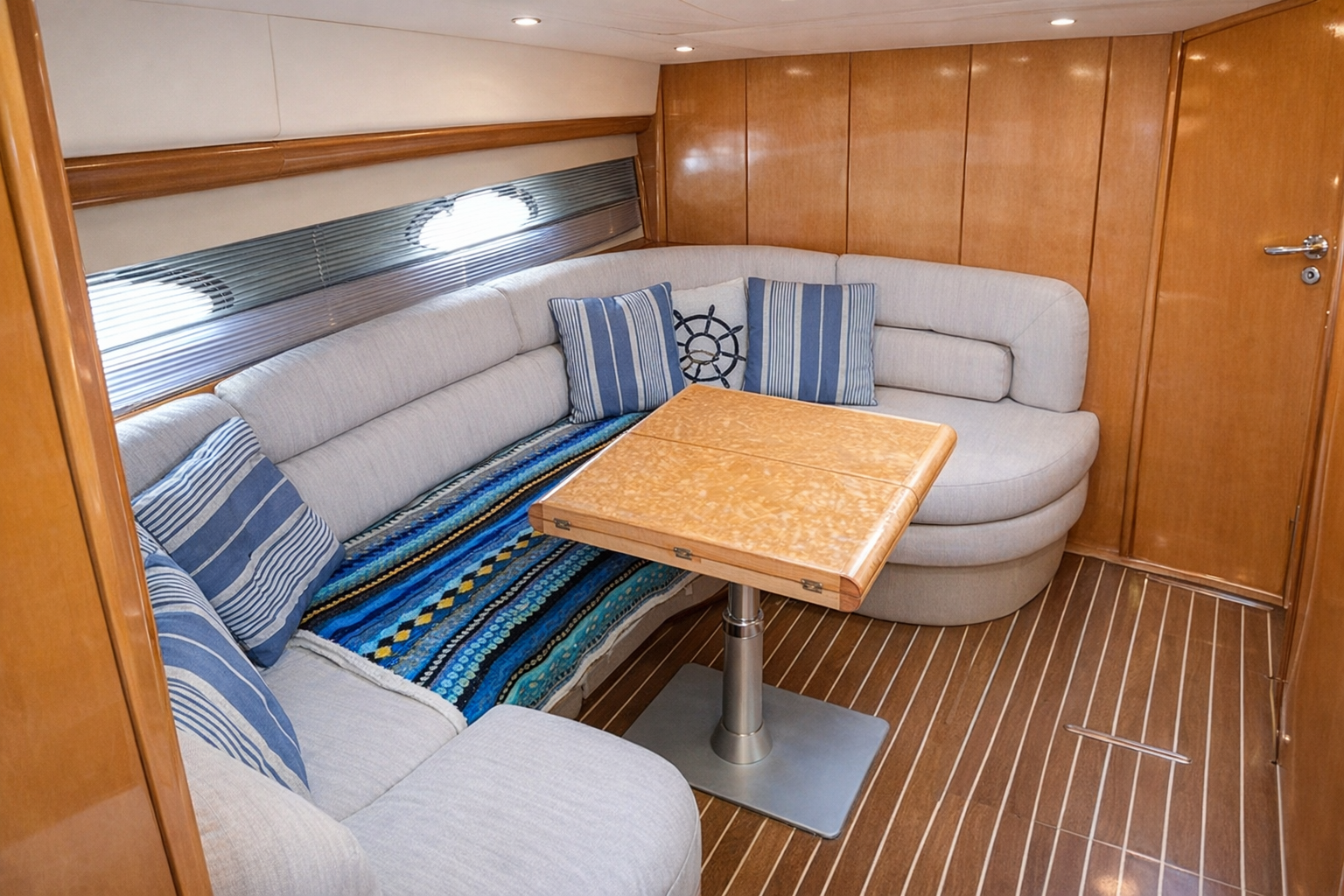 1994 Fairline Targa 38 image 17