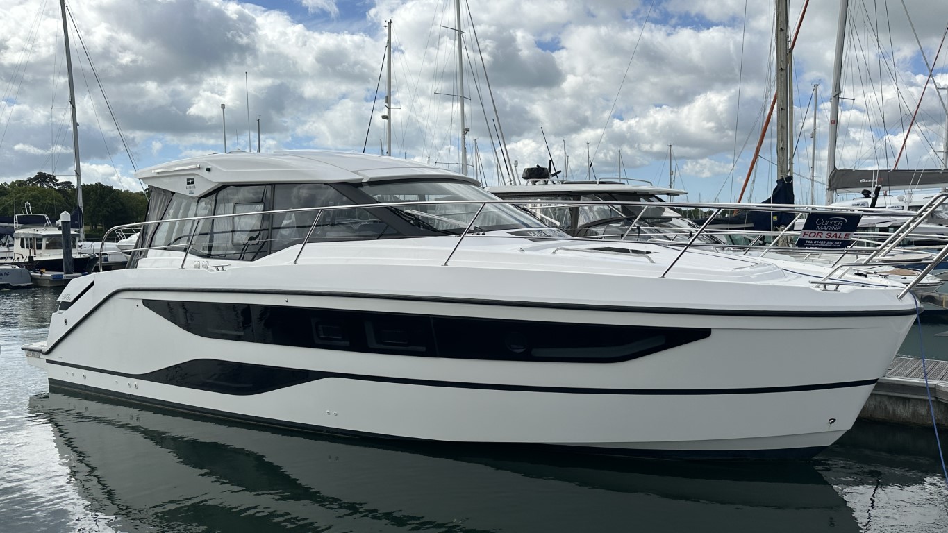 2022 Bavaria SR36