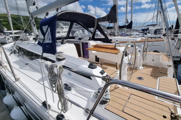 Bavaria C38 additional image 1