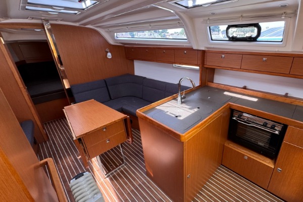 Bavaria Cruiser 37 additional image 1