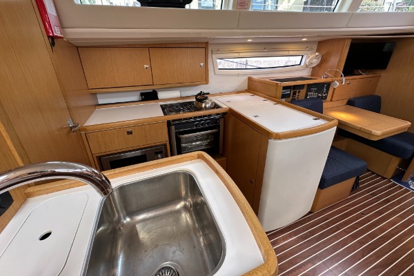 Bavaria Vision 42 Blue Edition additional image 5