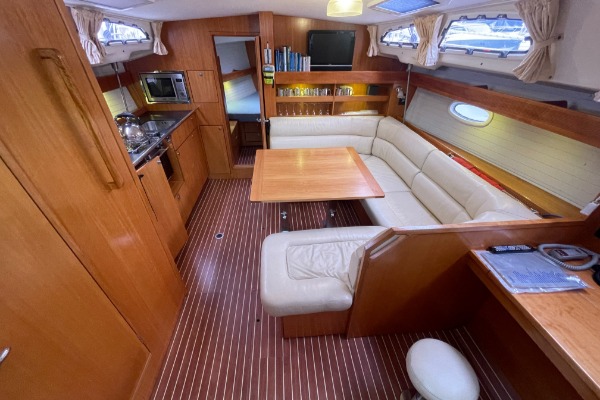 Bavaria 43 Cruiser additional image 2