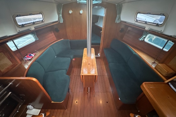 Beneteau Oceanis 36 CC additional image 5