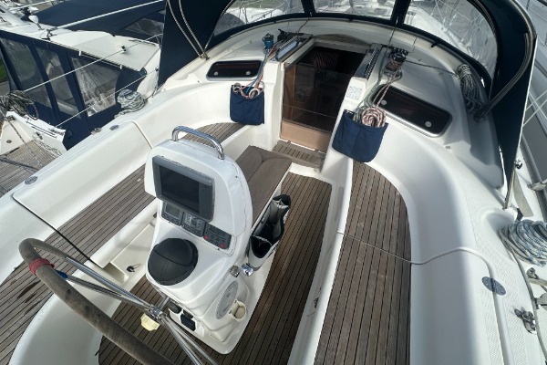 Bavaria 37 Cruiser additional image 3
