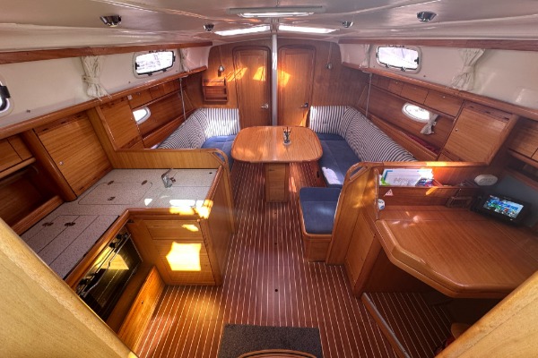 Bavaria 37 Cruiser additional image 5