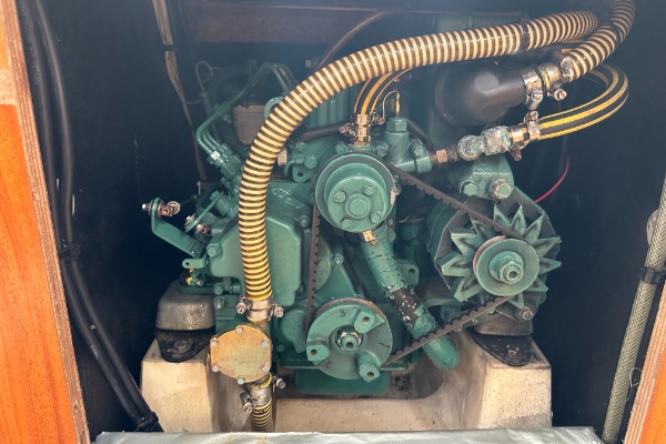 Dufour  32 Classic additional image 1