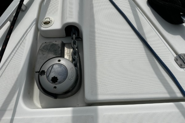 Beneteau Oceanis 31 additional image 4