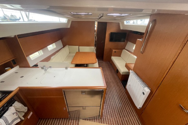 Bavaria C45 Holiday additional image 2