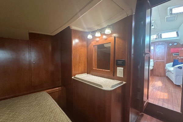 Hunter Legend 41 Deck Saloon additional image 5