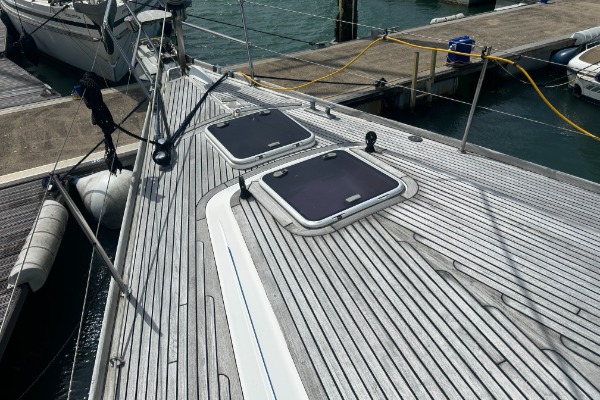 Dufour 50 Prestige additional image 1