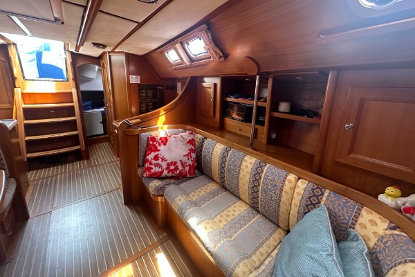 Dufour  50 Prestige additional image 4
