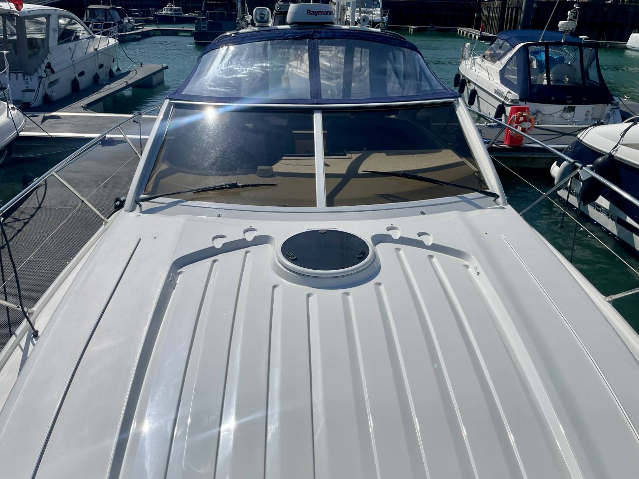 1999 Princess V40 image 16