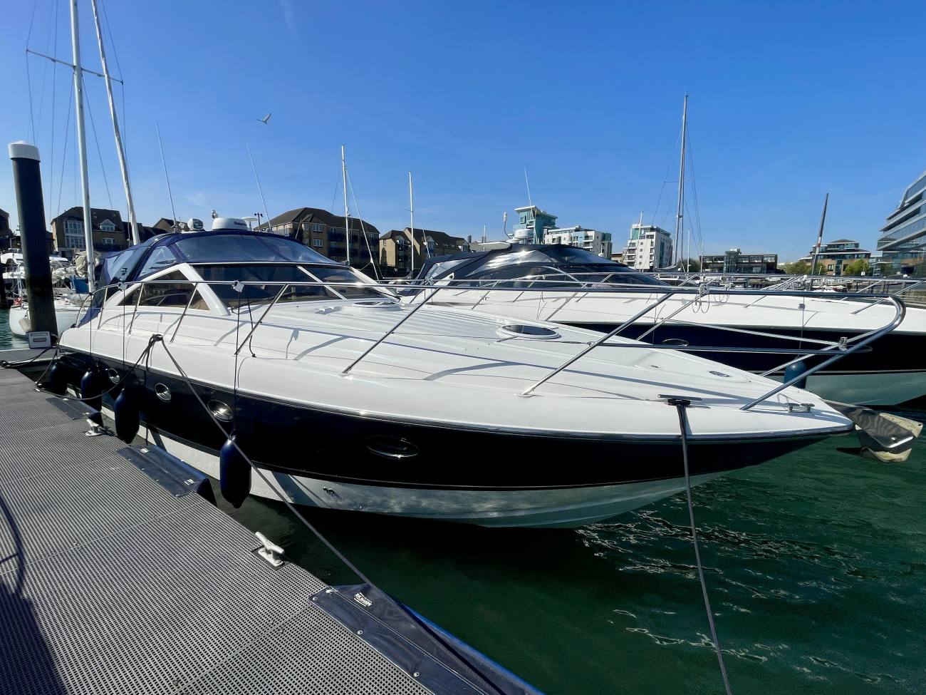 1999 Princess V40 image 12