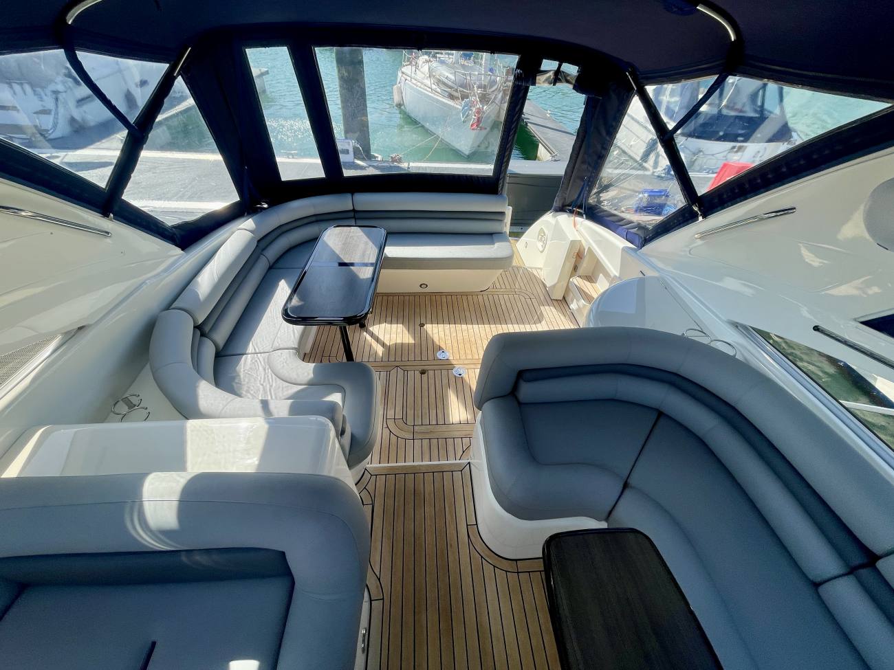 1999 Princess V40 image 22