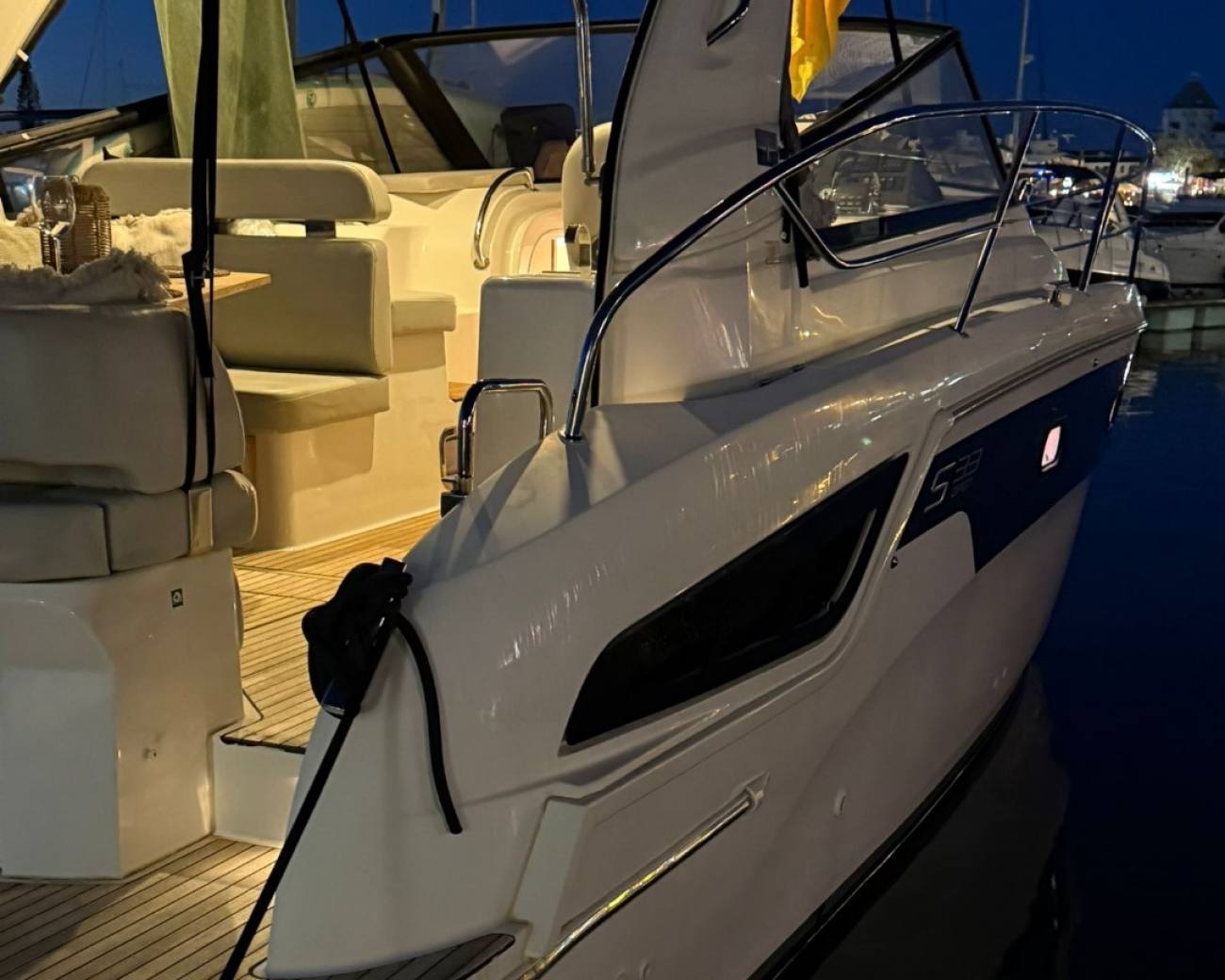 2022 Bavaria S33 Open image 15
