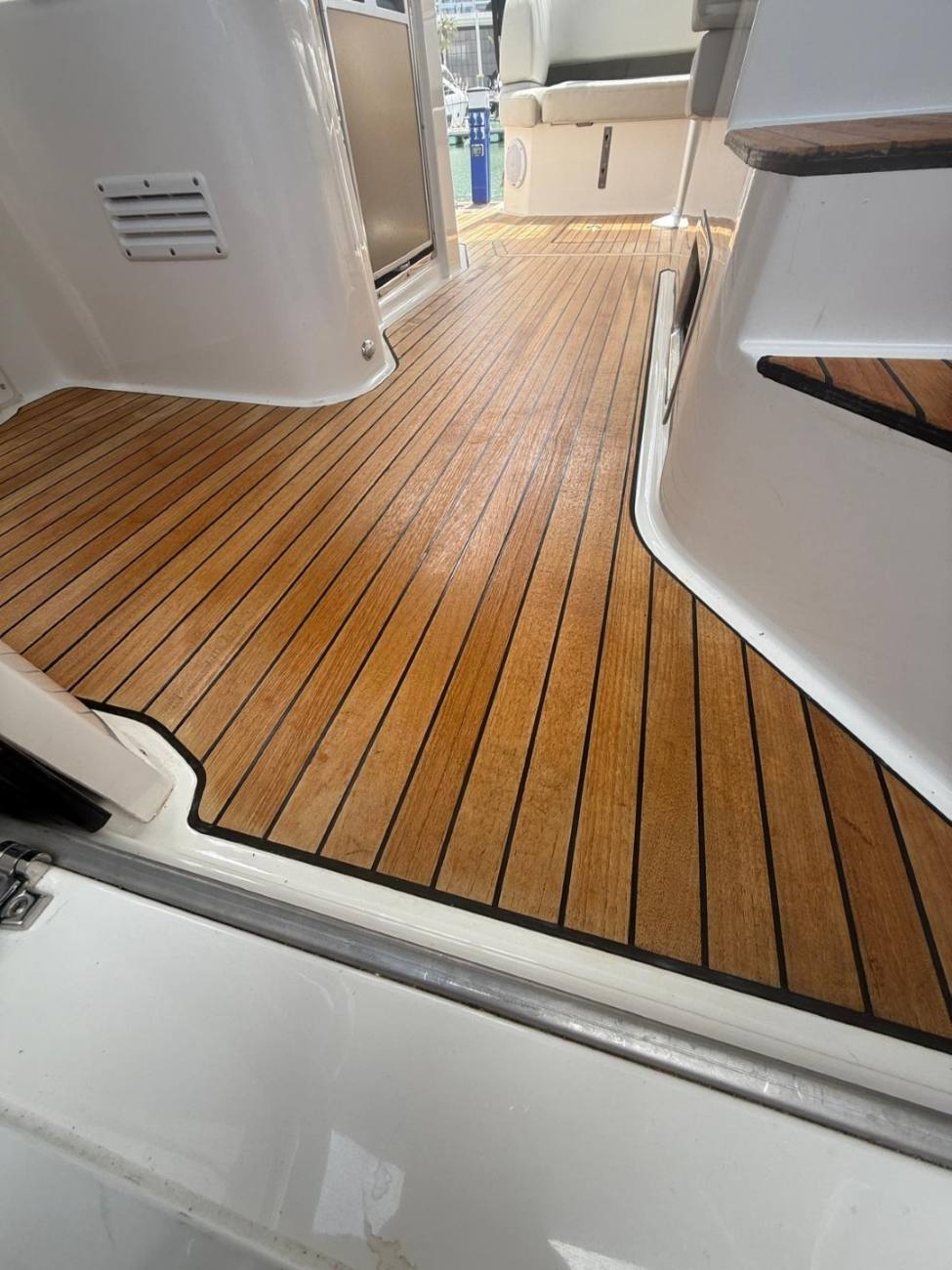 2022 Bavaria S33 Open image 18