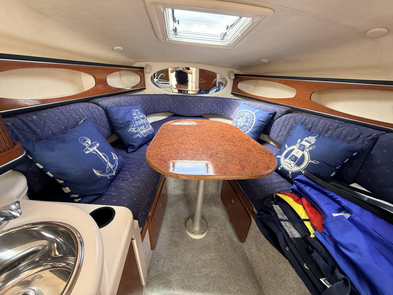 2002 Sea Ray 275 Sundancer image 14