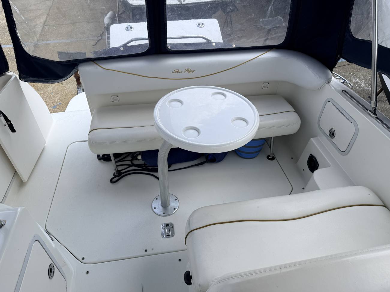2002 Sea Ray 275 Sundancer image 2