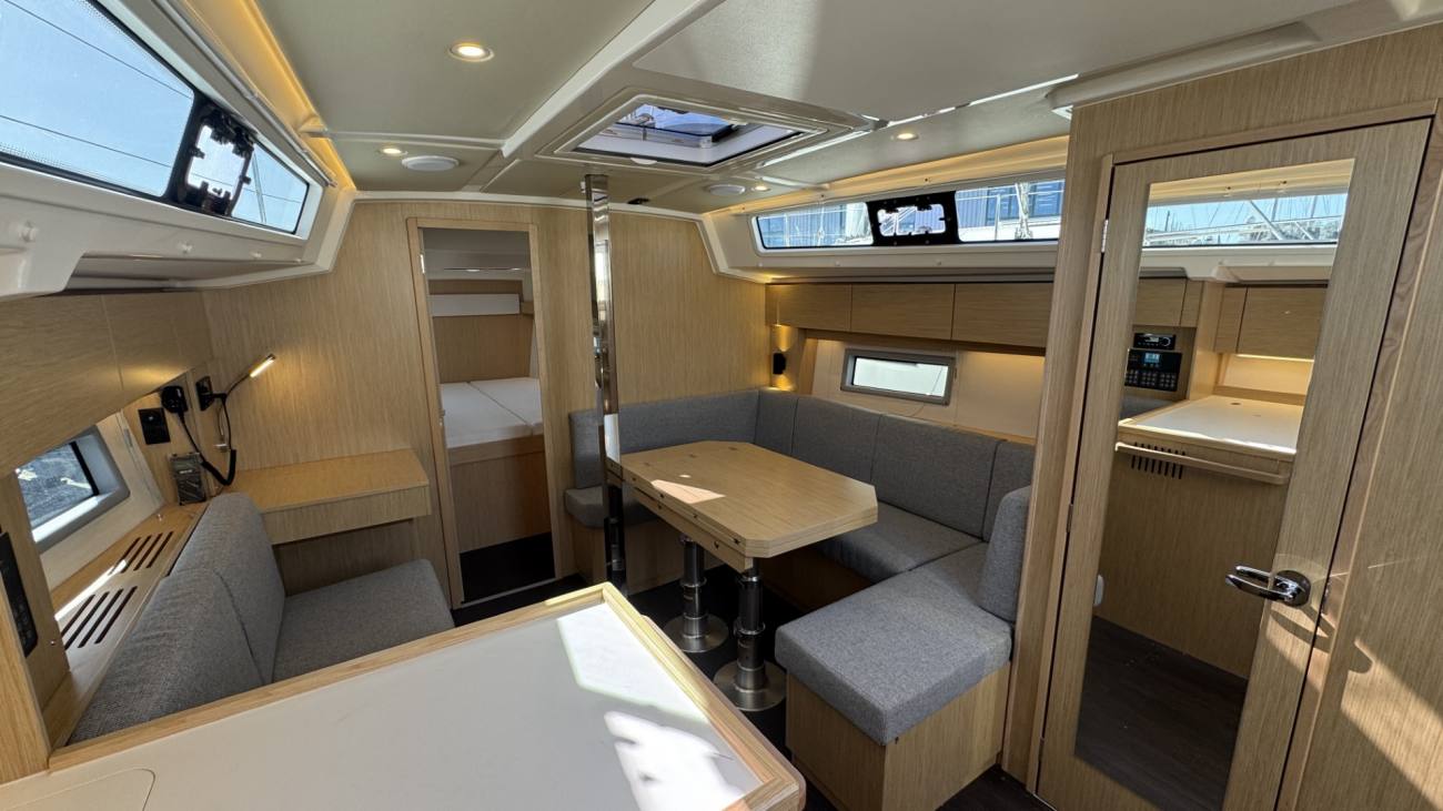 2026 Bavaria C38 image 21