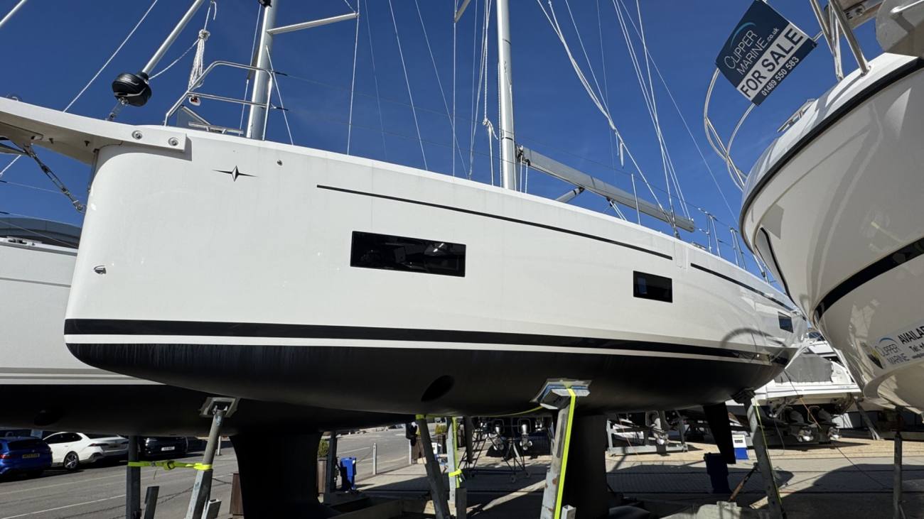 2026 Bavaria C38 image 13