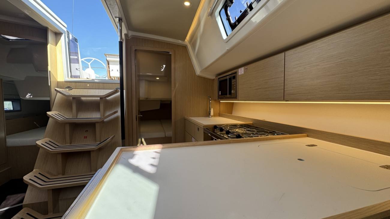 2026 Bavaria C38 image 26