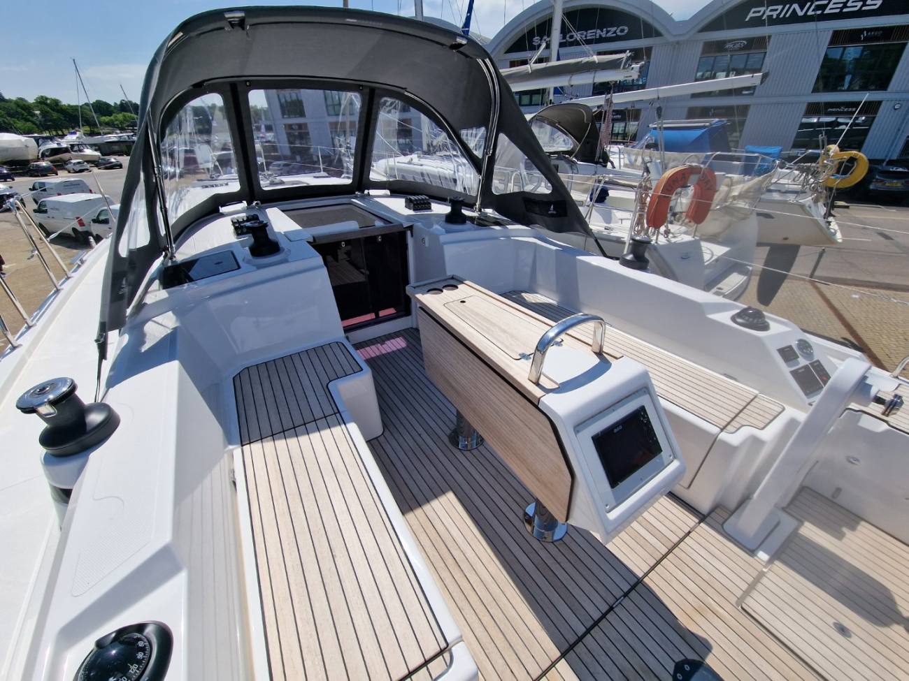 2026 Bavaria C38 image 16