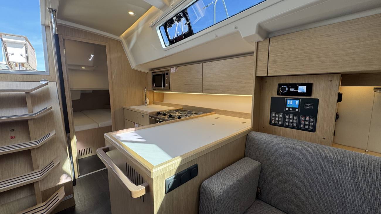 2026 Bavaria C38 image 27