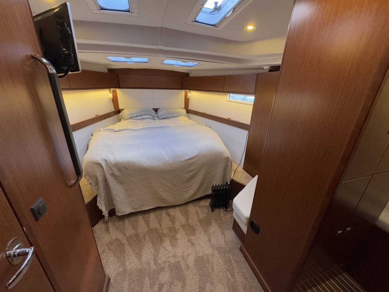 2017 Bavaria Cruiser 51 image 3
