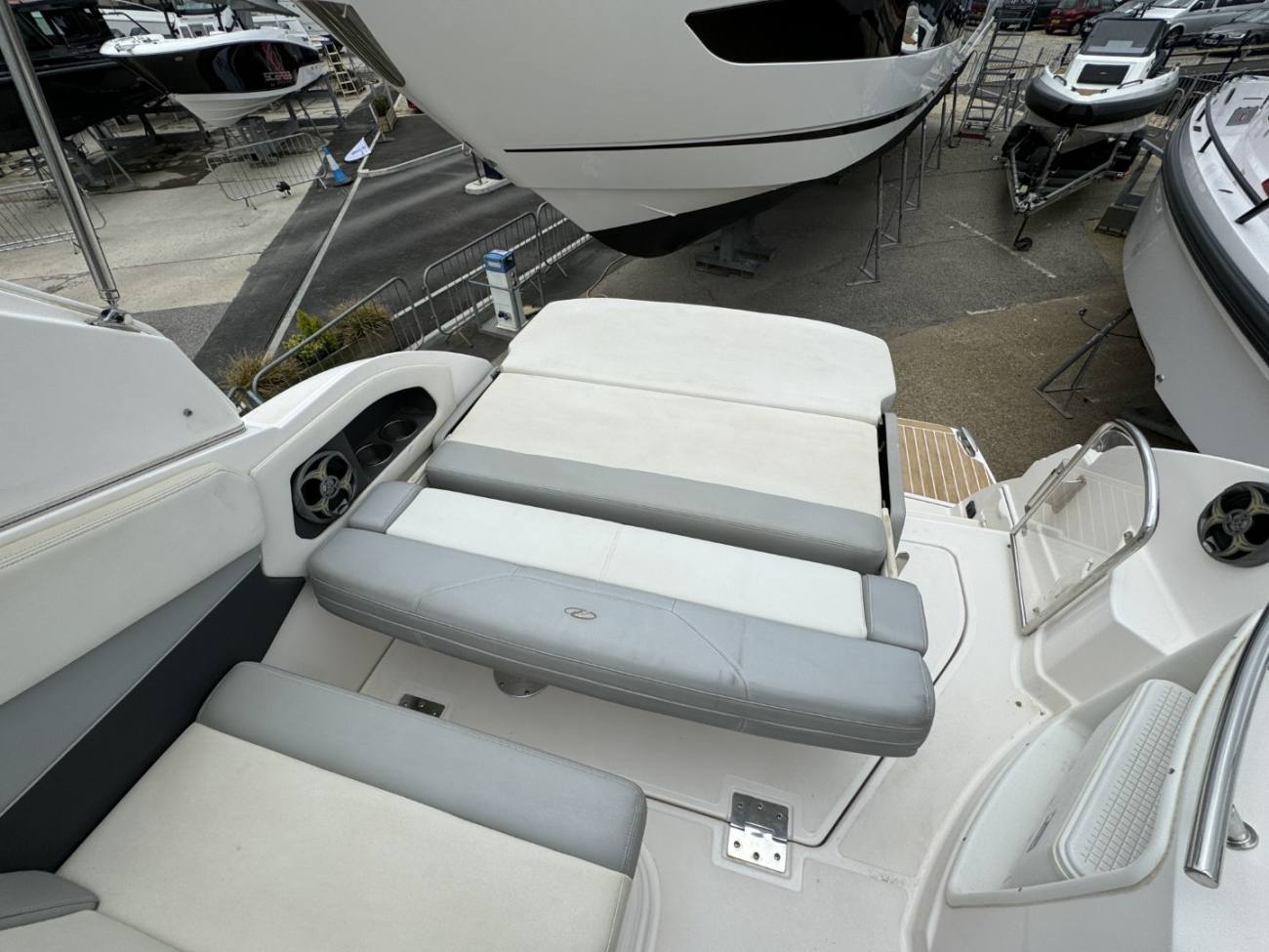 2015 28 Express image 16