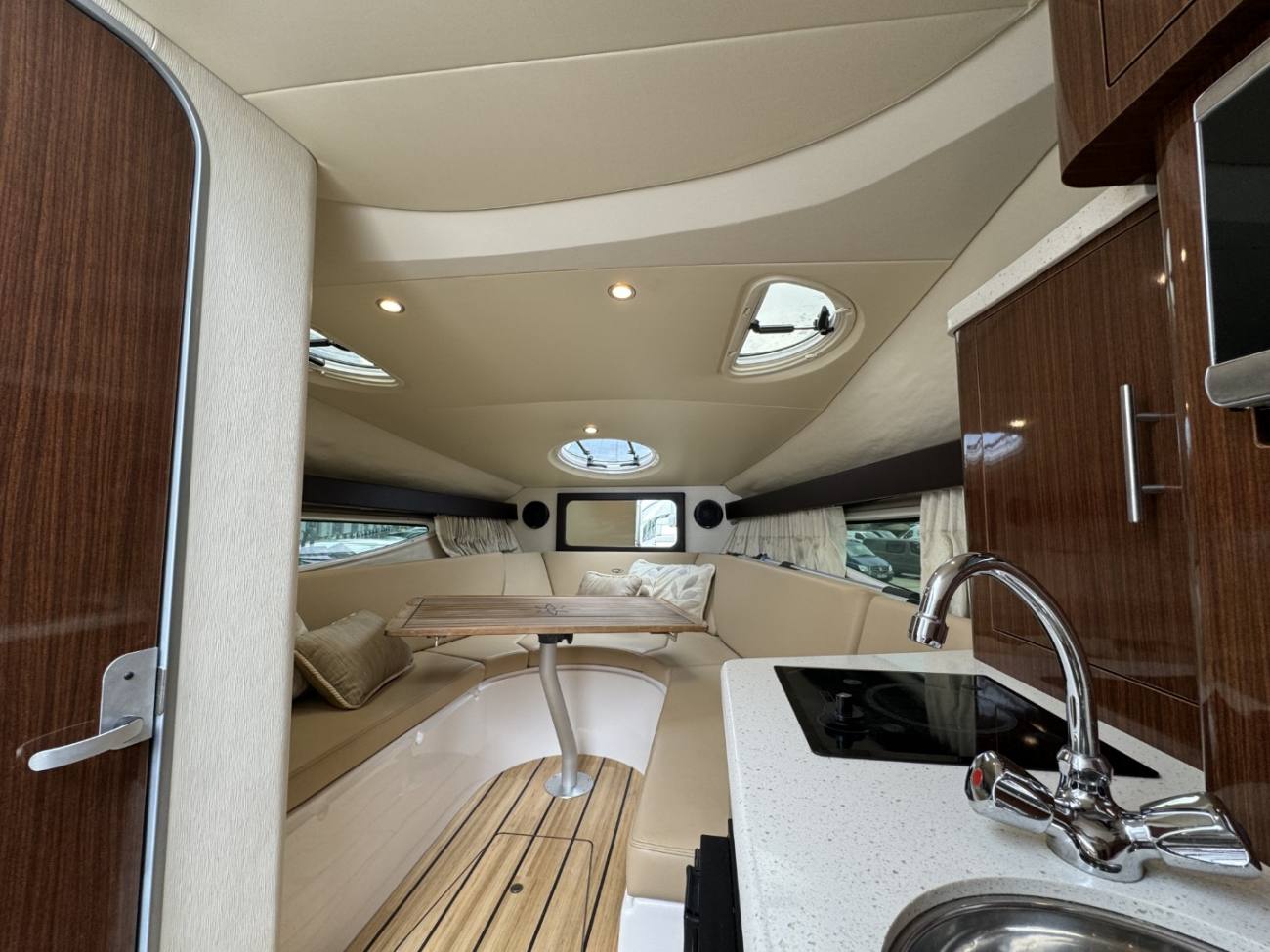 2015 28 Express image 2