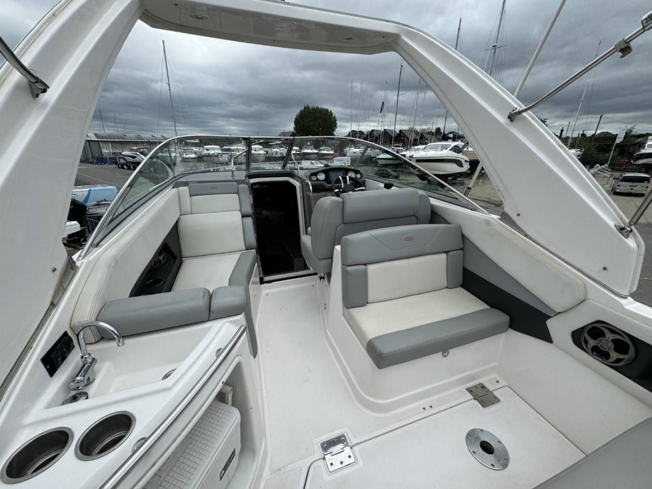 2015 28 Express image 20