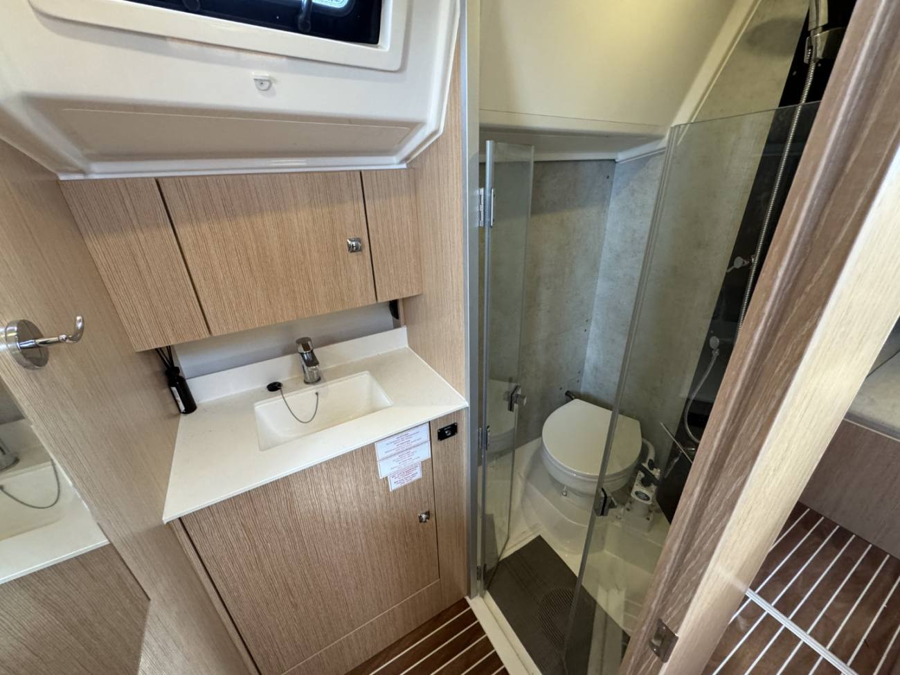 2020 Bavaria C42 image 7