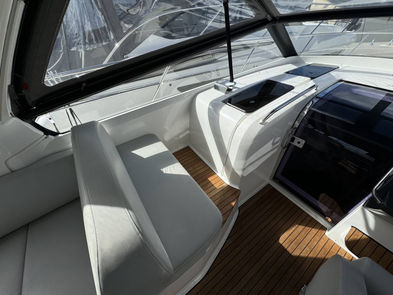 2021 Bavaria S30 image 20