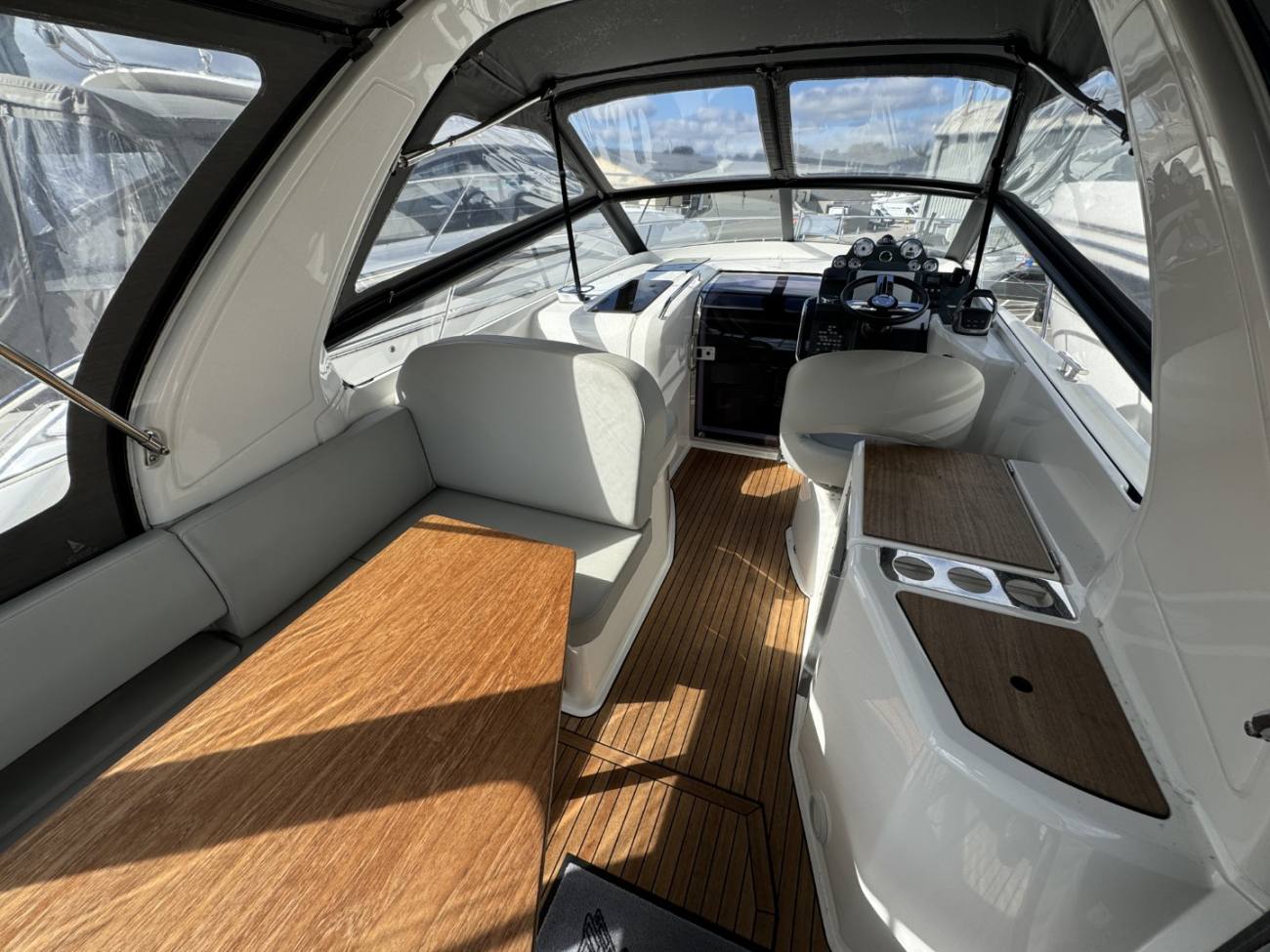 2021 Bavaria S30 image 19
