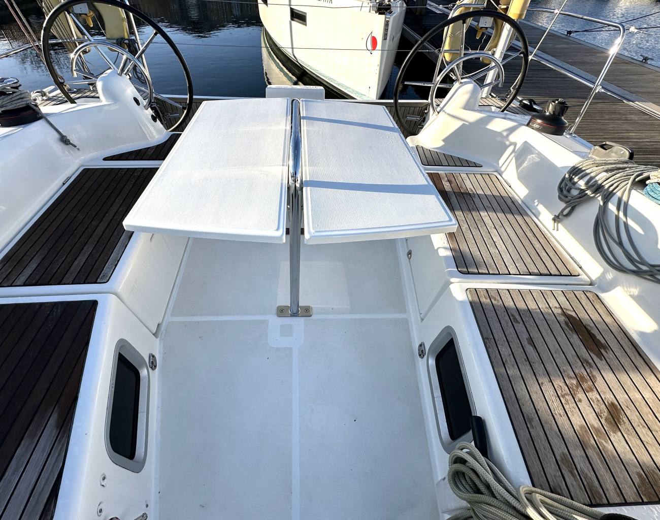 2020 Jeanneau Sun Odyssey 410 image 22