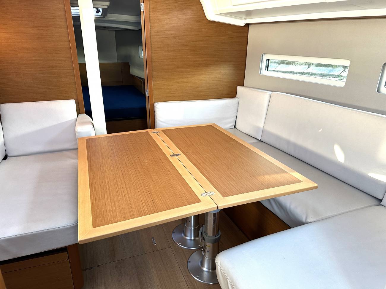 2020 Jeanneau Sun Odyssey 410 image 41