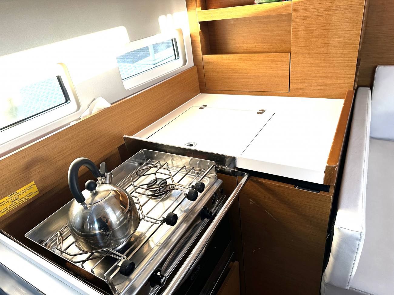 2020 Jeanneau Sun Odyssey 410 image 46