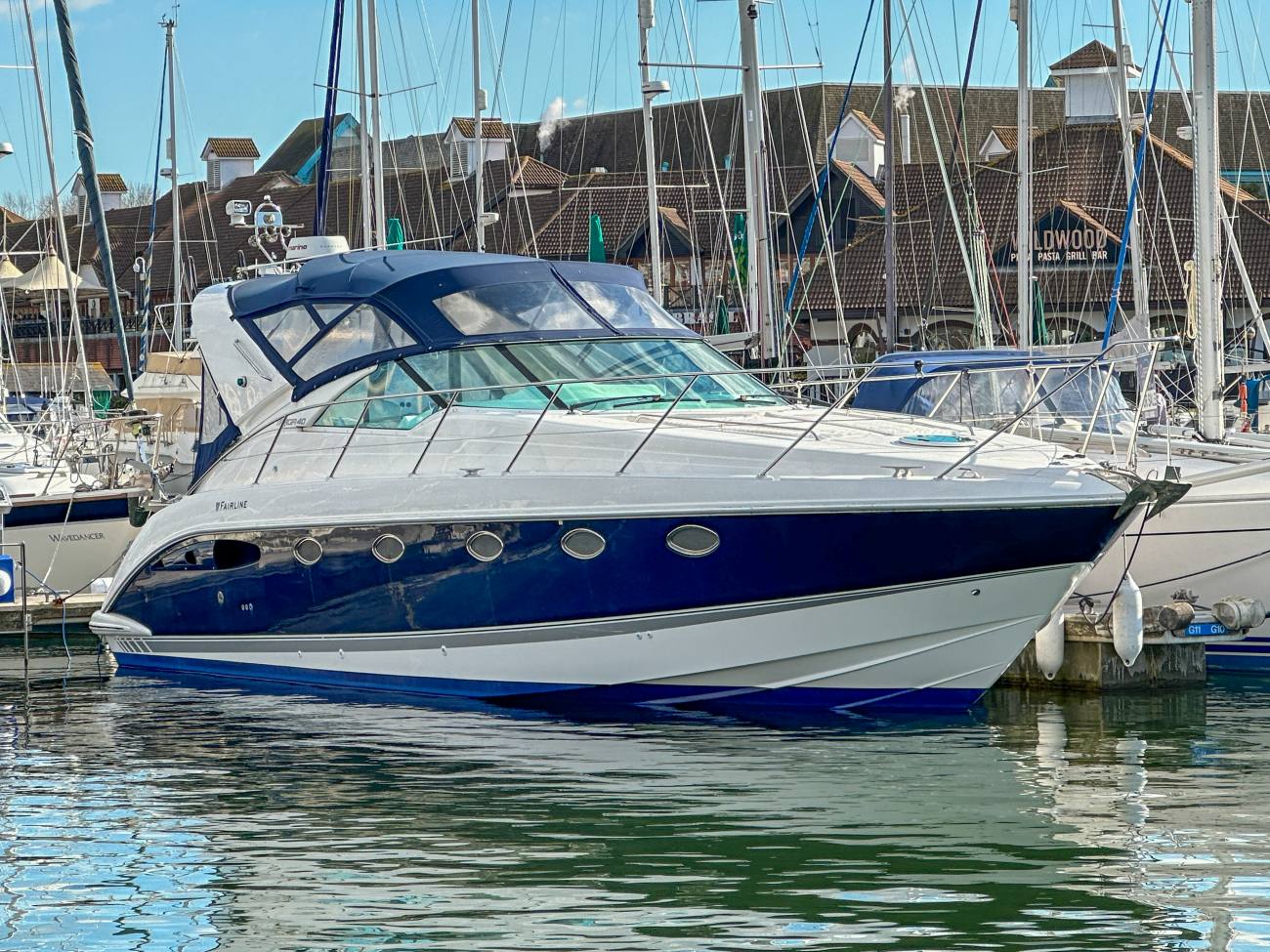 2001 Fairline Targa 40 image 11