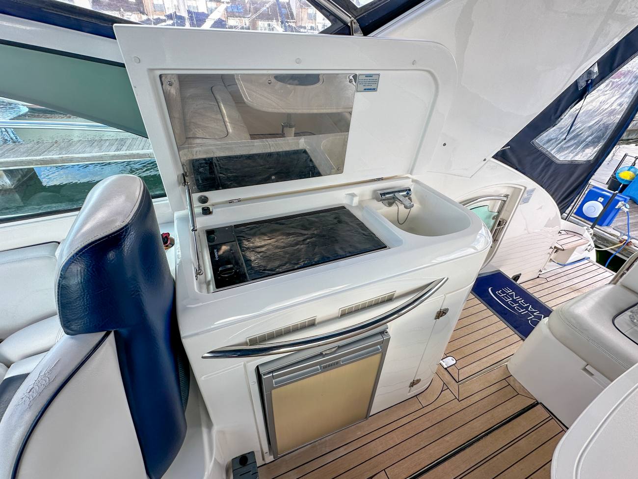 2001 Fairline Targa 40 image 26