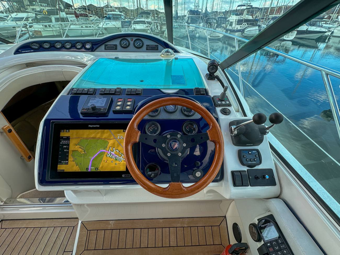 2001 Fairline Targa 40 image 28