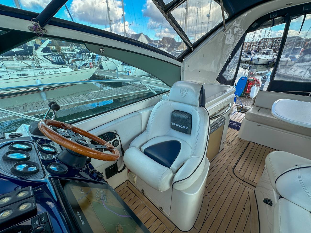 2001 Fairline Targa 40 image 29