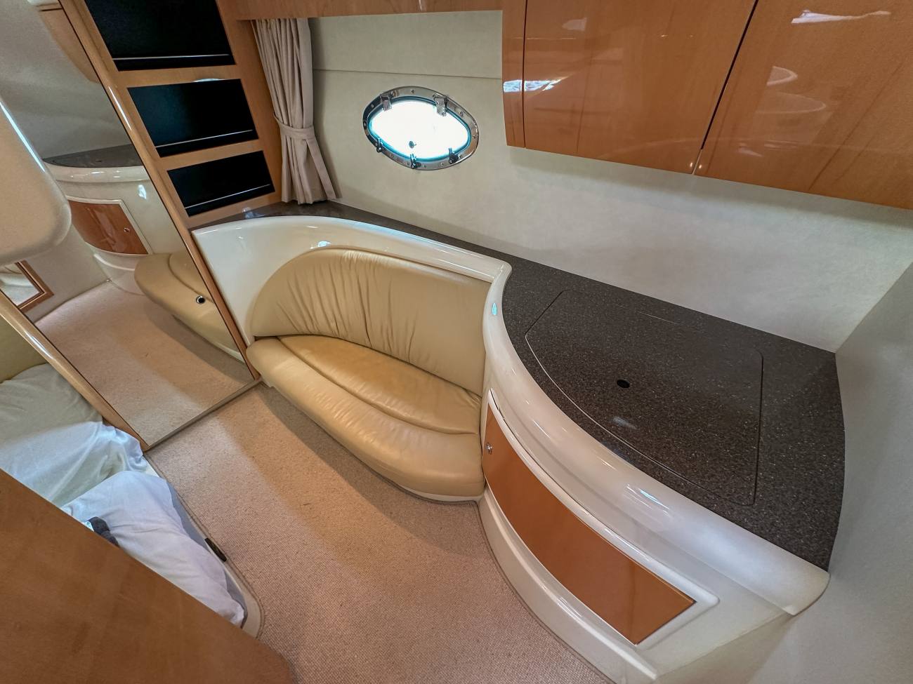 2001 Fairline Targa 40 image 43