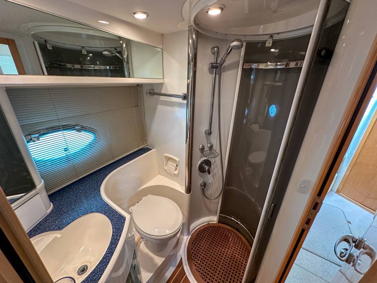 2001 Fairline Targa 40 image 37