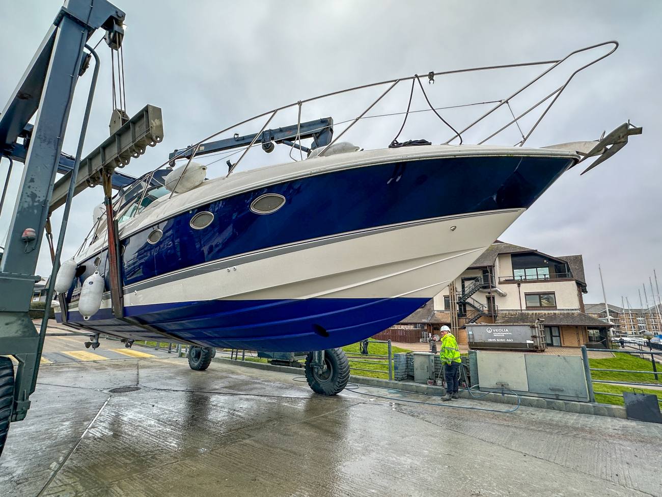 2001 Fairline Targa 40 image 7