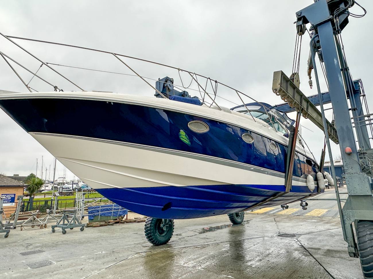2001 Fairline Targa 40 image 6