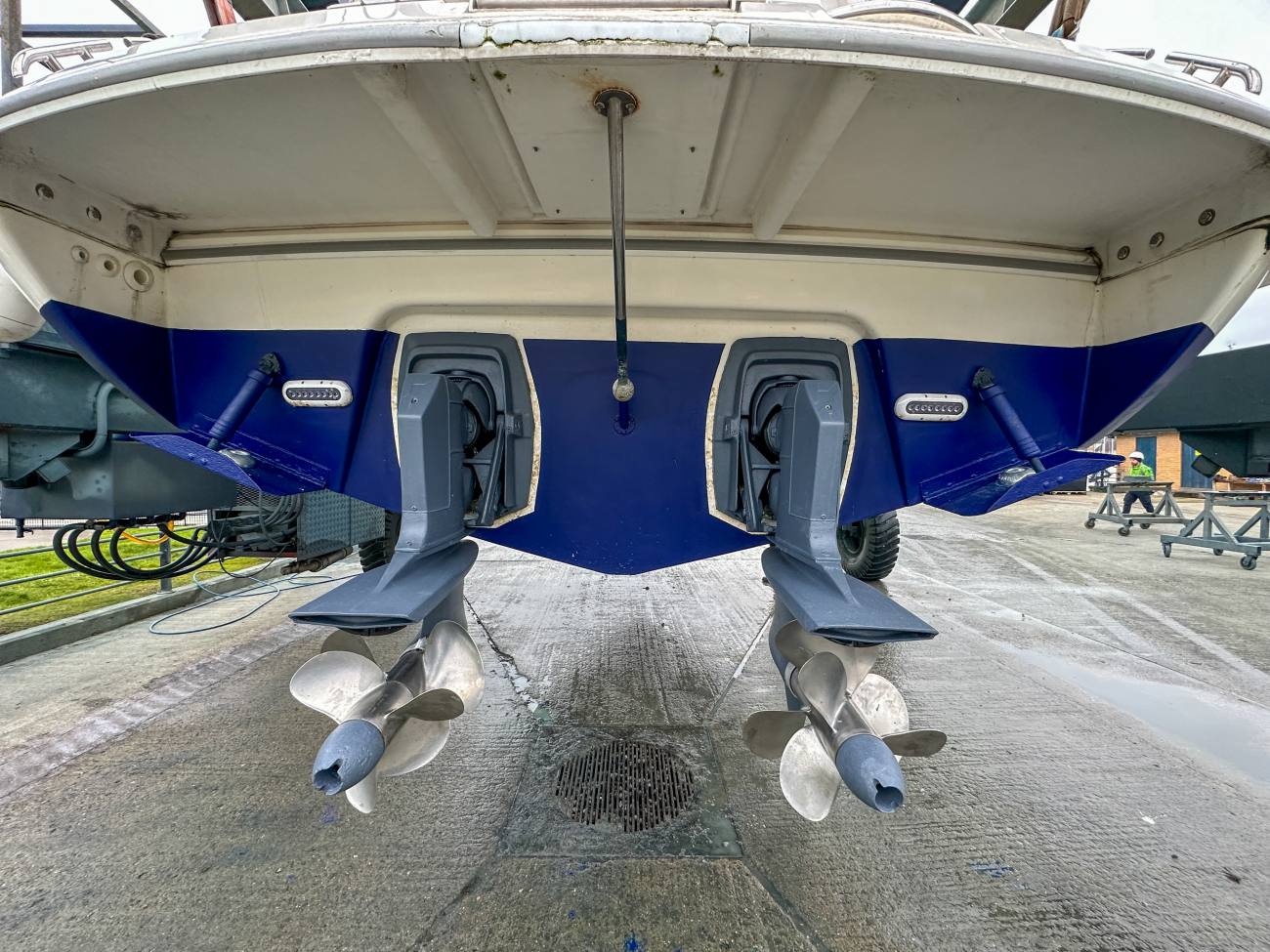 2001 Fairline Targa 40 image 9