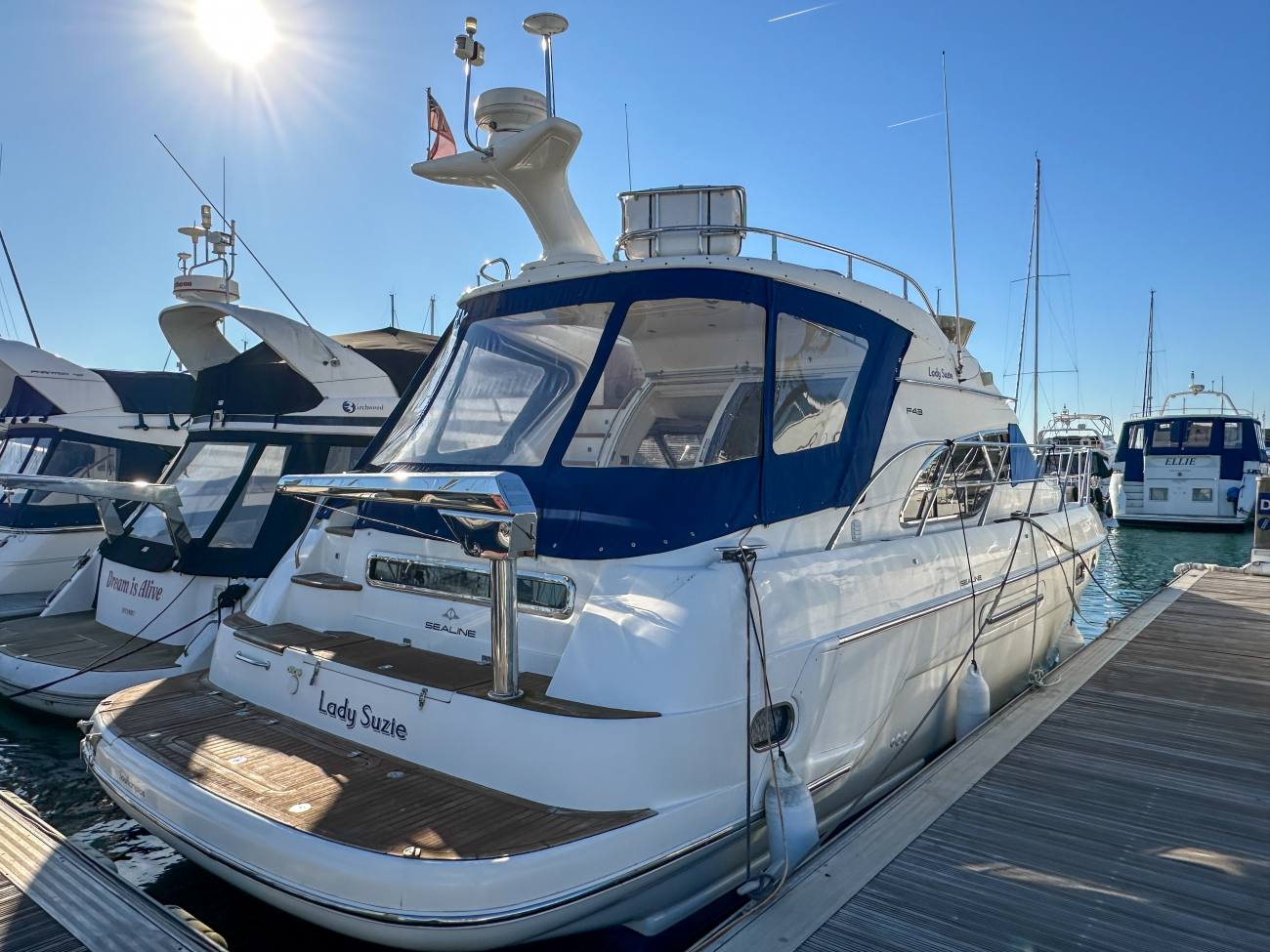 2001 Sealine F43 image 11