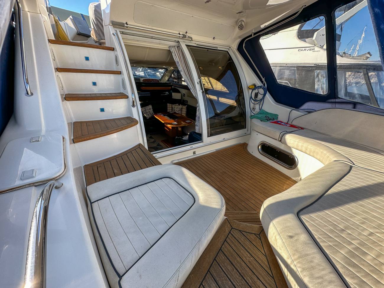 2001 Sealine F43 image 18