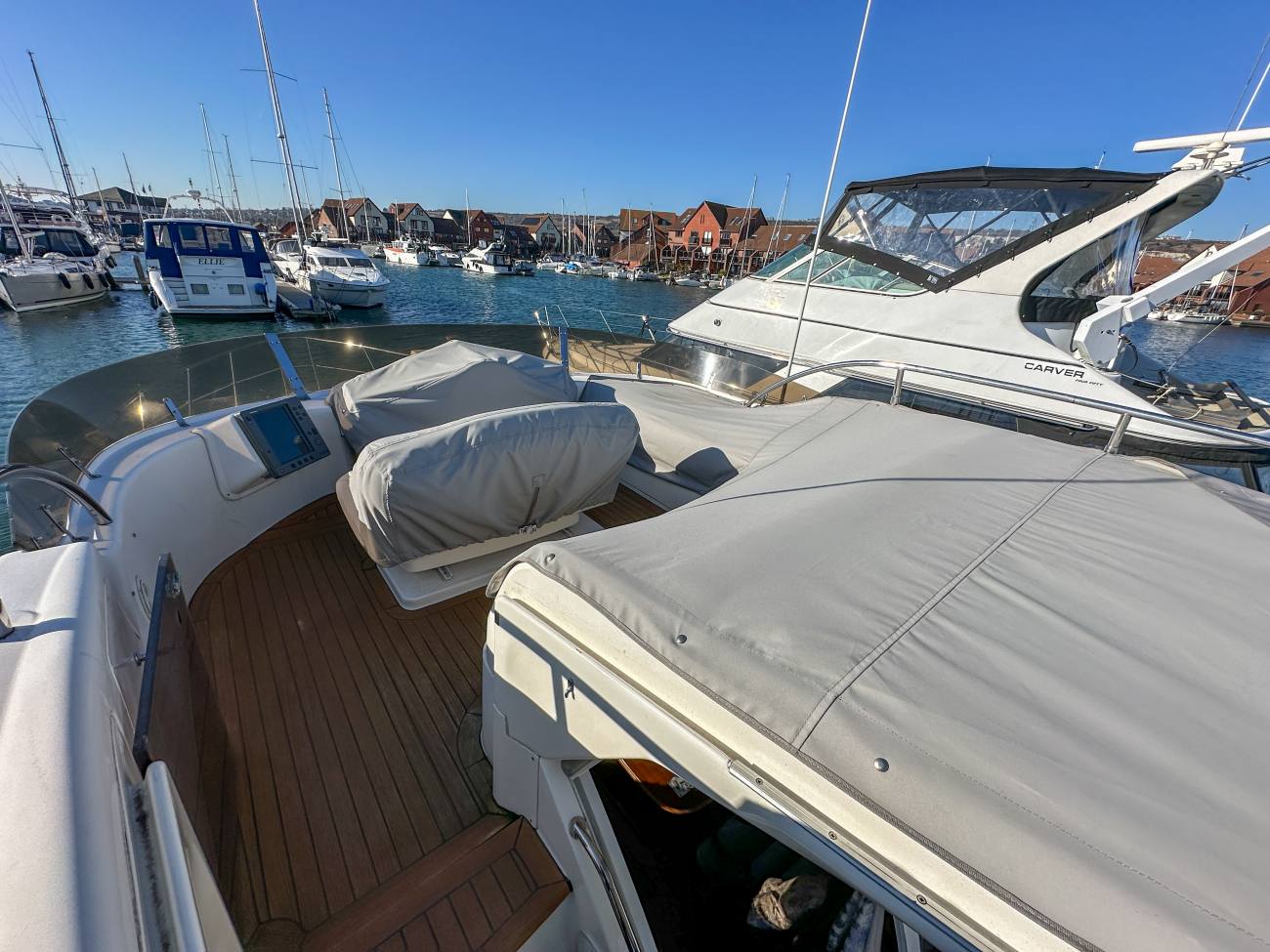 2001 Sealine F43 image 21
